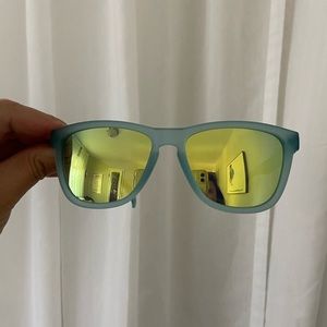 NIB goodr OGs Polarized Sunbathing with Wizards OG-LB-GL1